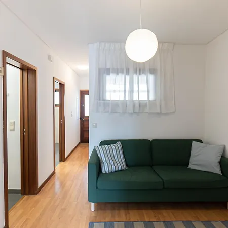 Cozy - Bus & Parking - 5min From Downtown Porto & Gaia Apartment Oliveira do Douro (Vila Nova de Gaia)