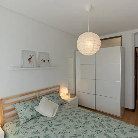 Apartment Cozy - Bus & Parking - 5min From Downtown Porto & Gaia Oliveira do Douro (Vila Nova de Gaia)