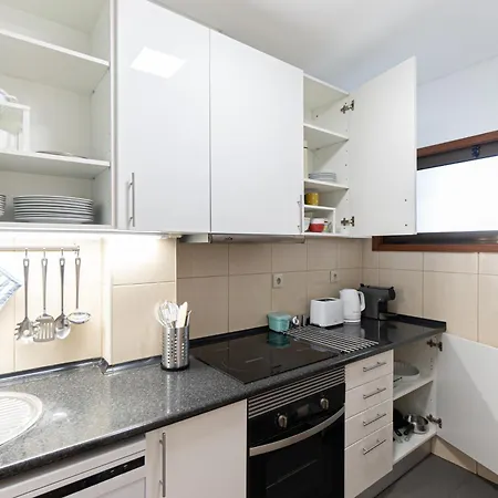 Cozy - Bus & Parking - 5min From Downtown Porto & Gaia * Oliveira do Douro (Vila Nova de Gaia)