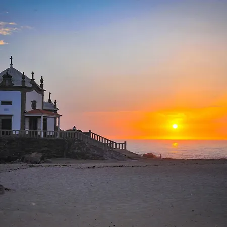 Cozy - Bus & Parking - 5min From Downtown Porto & Gaia *