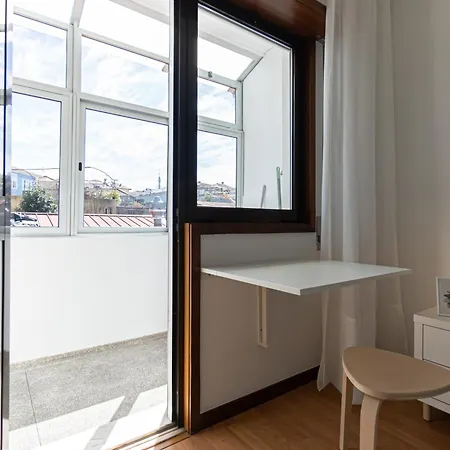 Cozy - Bus & Parking - 5min From Downtown Porto & Gaia