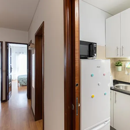 Cozy - Bus & Parking - 5min From Downtown Porto & Gaia Apartment *